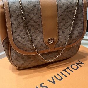 Gucci Tan and Brown Shoulder Bag